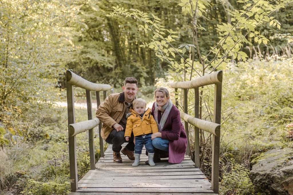 Outdoor family photos in Hockley Woods